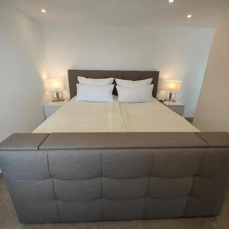 Bella Villa *