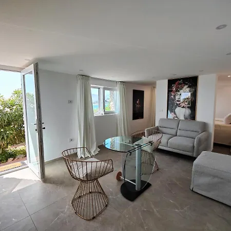 Bella Villa *