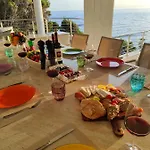 Bella Villa *