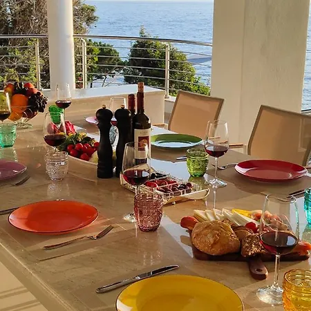 Bella Villa