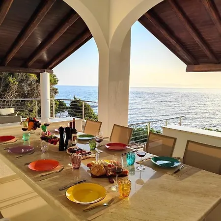 Bella Villa